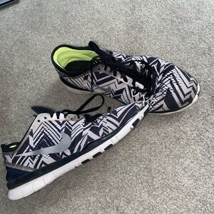 Nike TR Fit 5.0 . Women’s Size 9